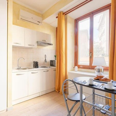רומא Private Suite In A Guest House With Private Bathroom N3 מראה חיצוני תמונה